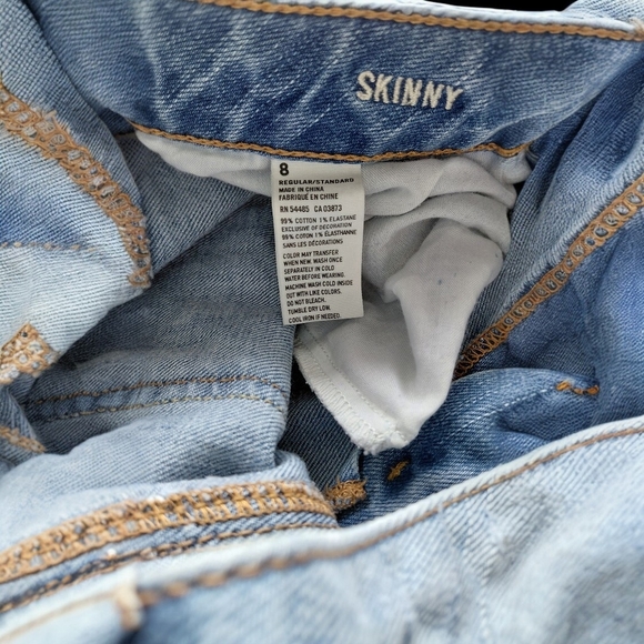 American Eagle Outfitters Women's Light Blue Distressed Skinny Jeans - Picture 5 of 5